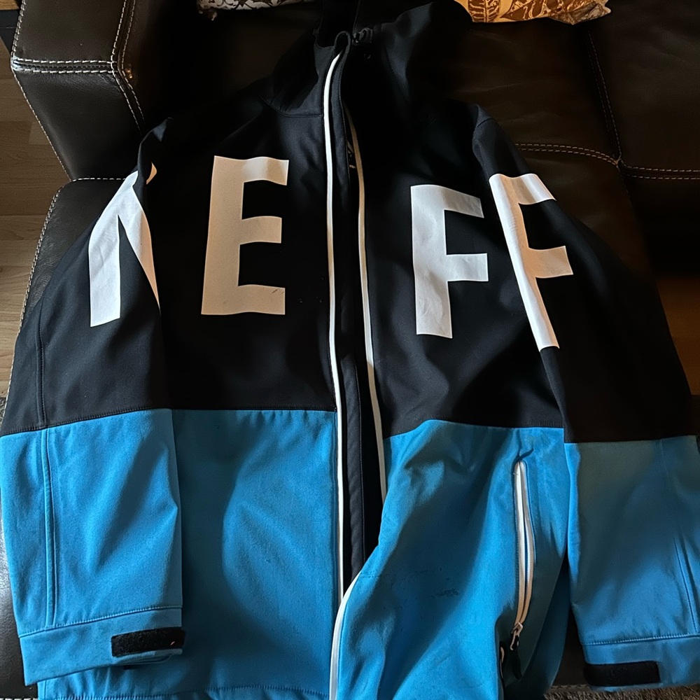 Neff Snowboard Winter Jacket: Size Medium -used once or twice / runs big.